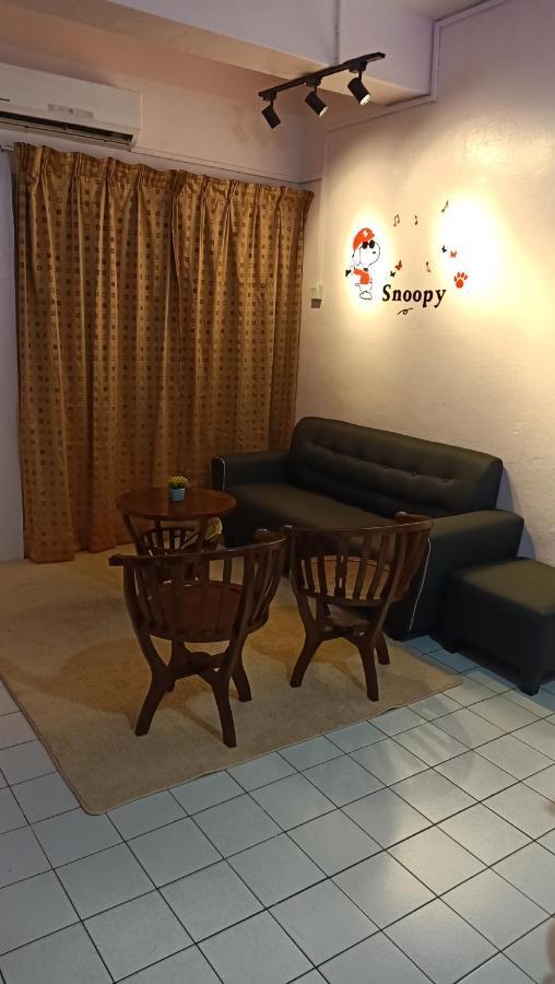 Snoopy Homestay Two Bedroom Batu Pahat Exterior foto