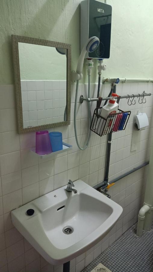 Snoopy Homestay Two Bedroom Batu Pahat Exterior foto