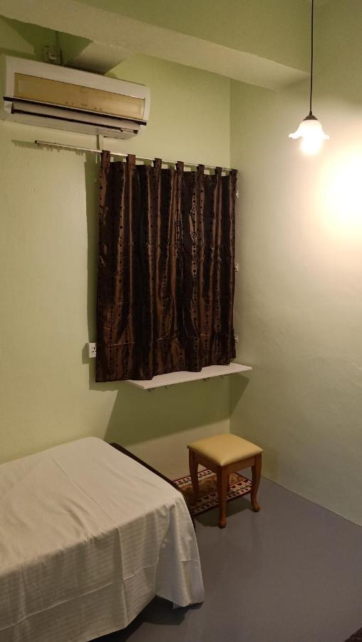 Snoopy Homestay Two Bedroom Batu Pahat Exterior foto